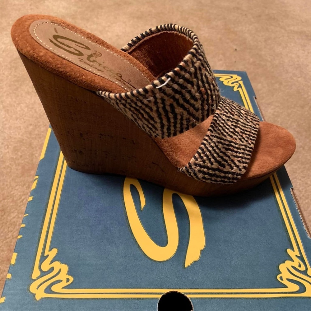 Sbicca Platform Wedge Sandals